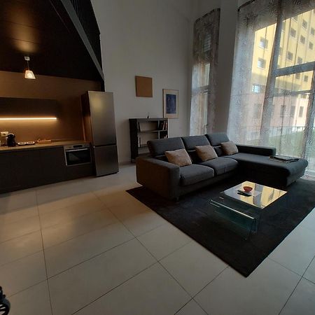 Milan Space Loft - Apartment Close To M5 Subway - Free Parking - Sky & Netflix Tv Exteriör bild