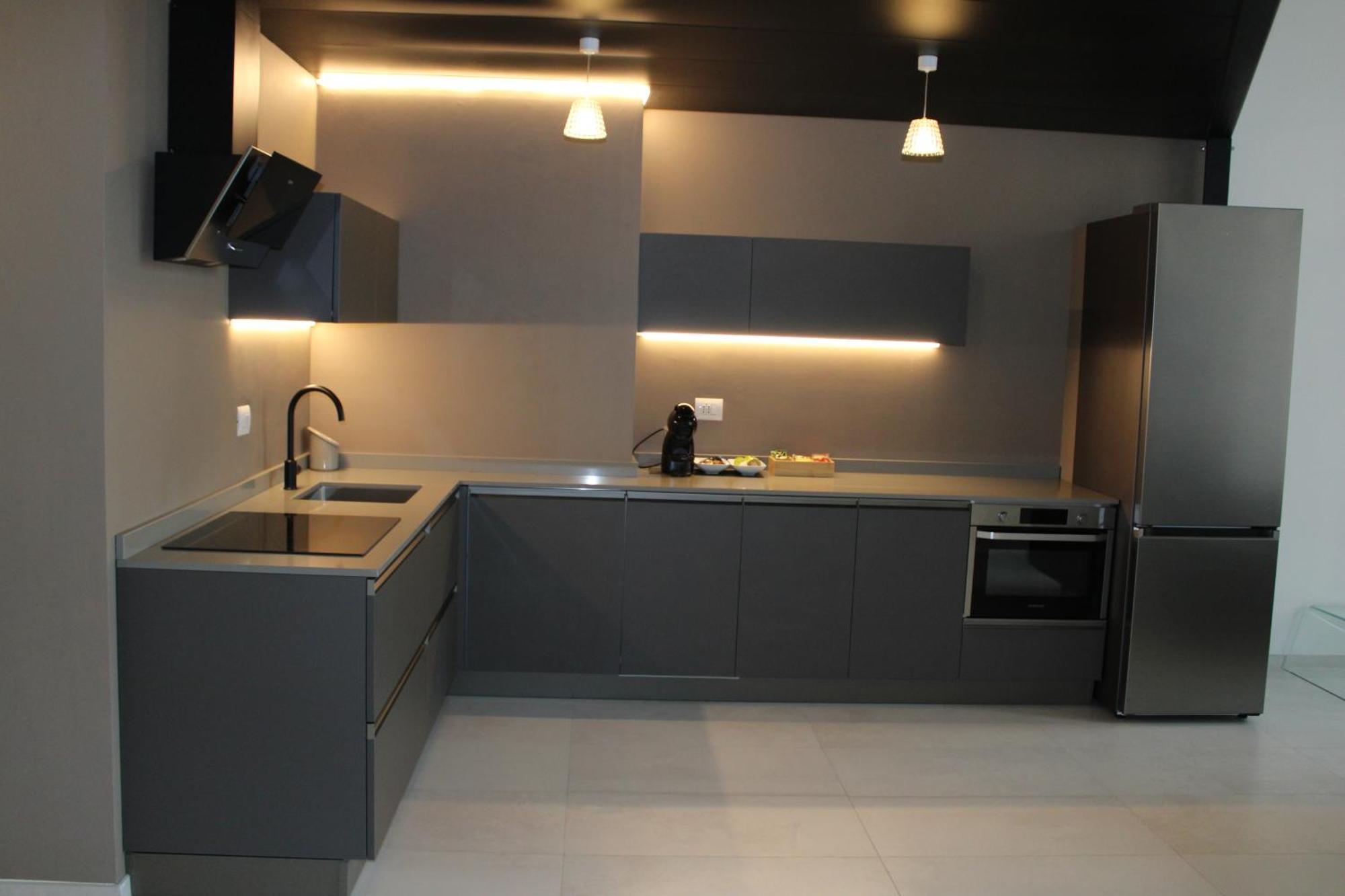 Milan Space Loft - Apartment Close To M5 Subway - Free Parking - Sky & Netflix Tv Exteriör bild