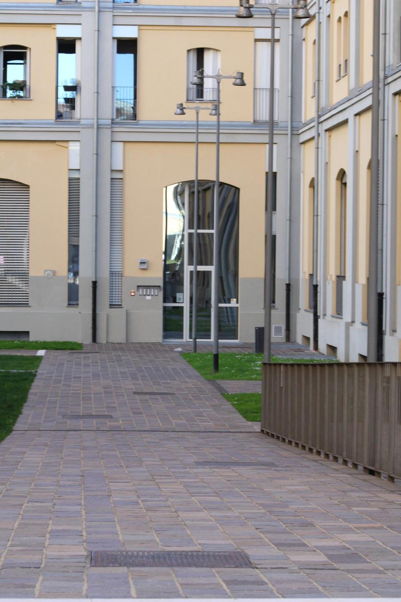 Milan Space Loft - Apartment Close To M5 Subway - Free Parking - Sky & Netflix Tv Exteriör bild